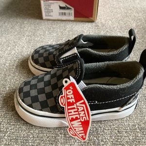New in Box Vans Checkerboard V 4.5T toddler sneakers